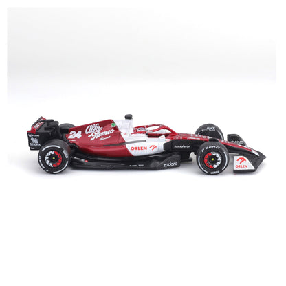 Bburago 1:43 2022 F-1 Alfa Romeo C42 #24 Zhou with Driver