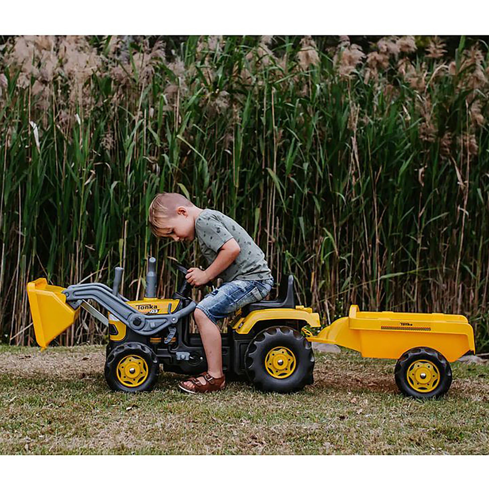 Tonka Kids Ride On Pedal Digger Excavator with Trailer