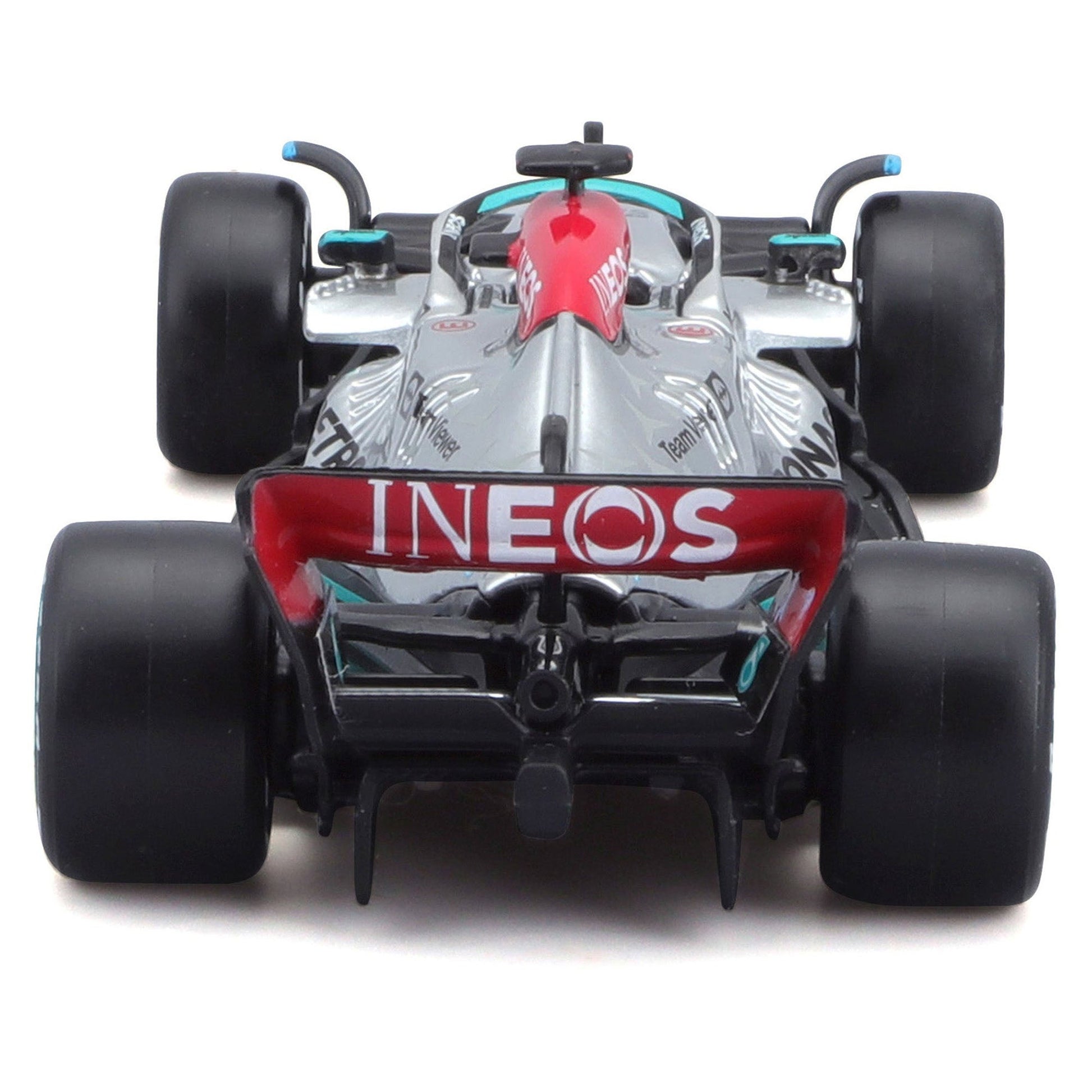 Bburago 1:43 2022 F-1 Mercedes AMG W13 Russell with Driver