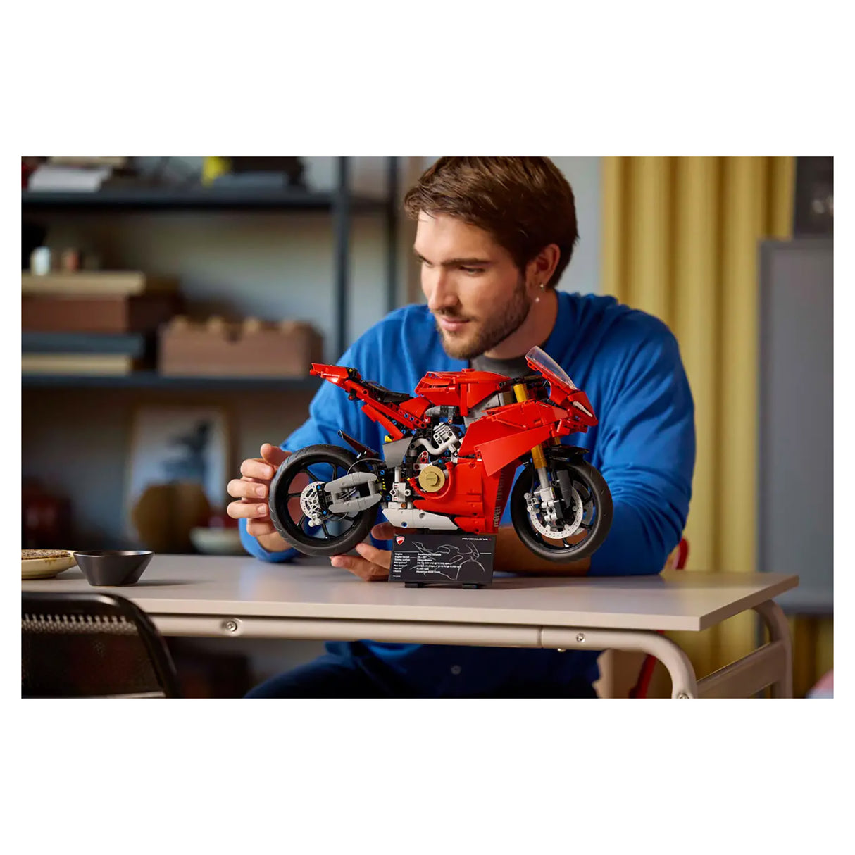 LEGO Technic Ducati Panigale V4 S Motorcycle 42202