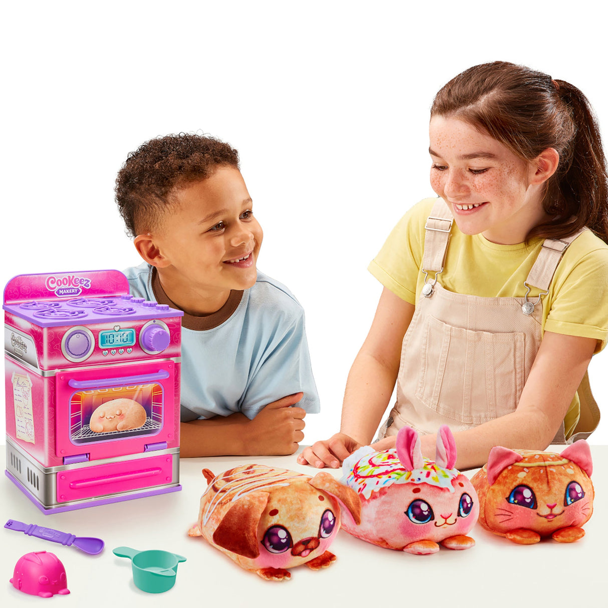 Cookeez Makery Cinnamon Treatz Oven Playset