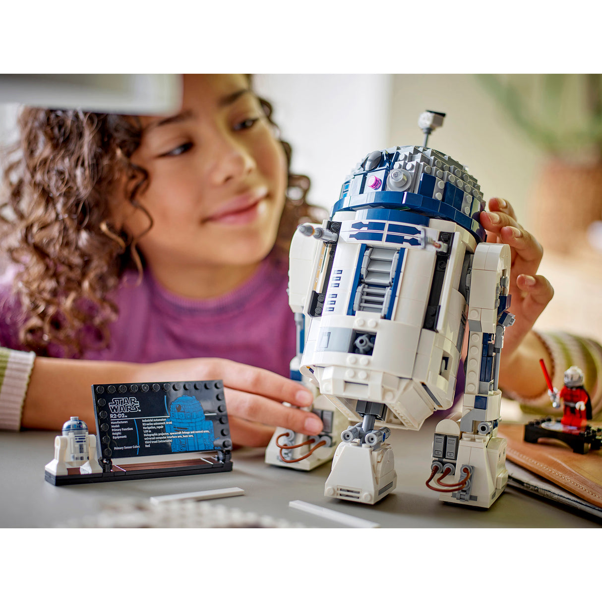 LEGO Star Wars R2-D2 75379