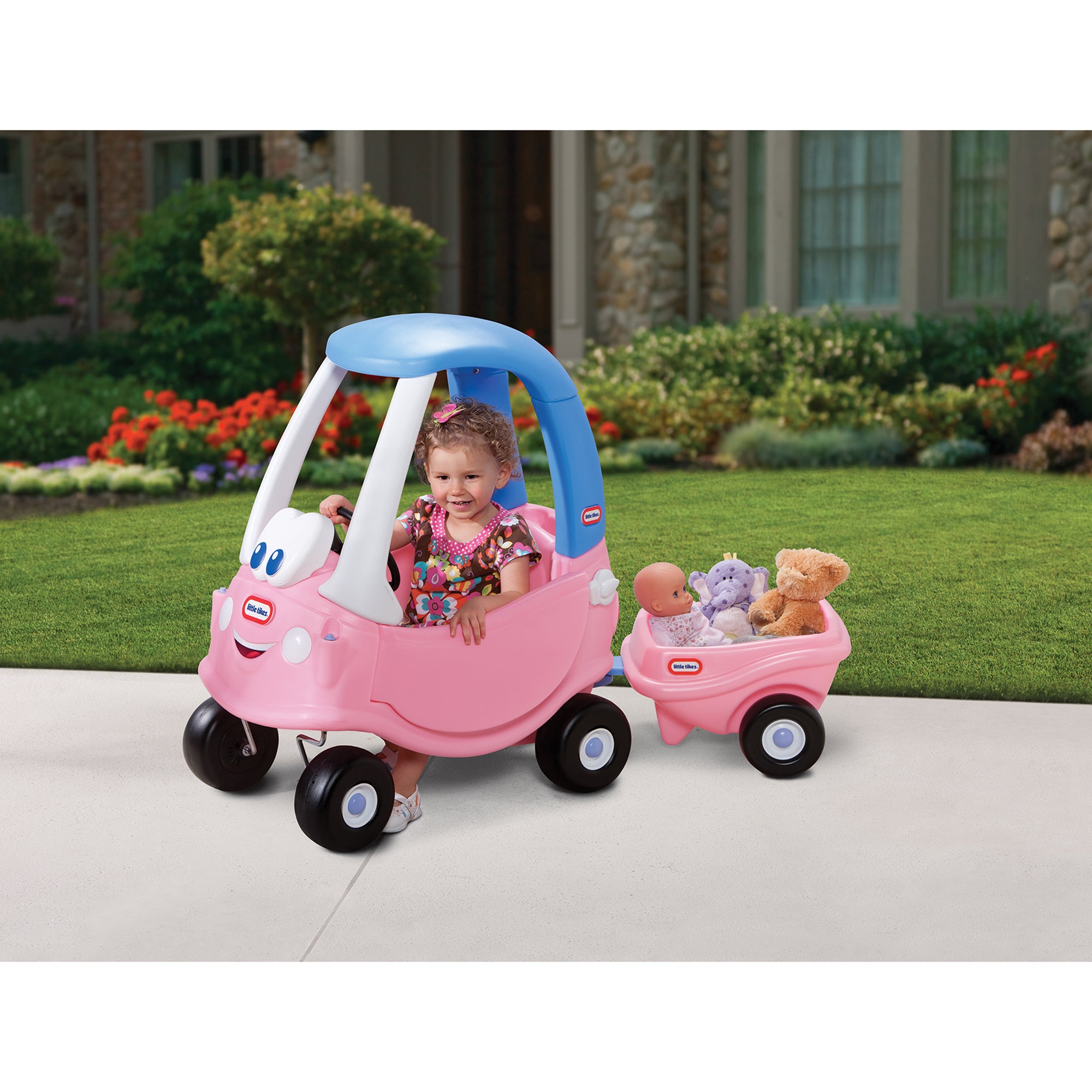 Pink cozy store coupe with trailer