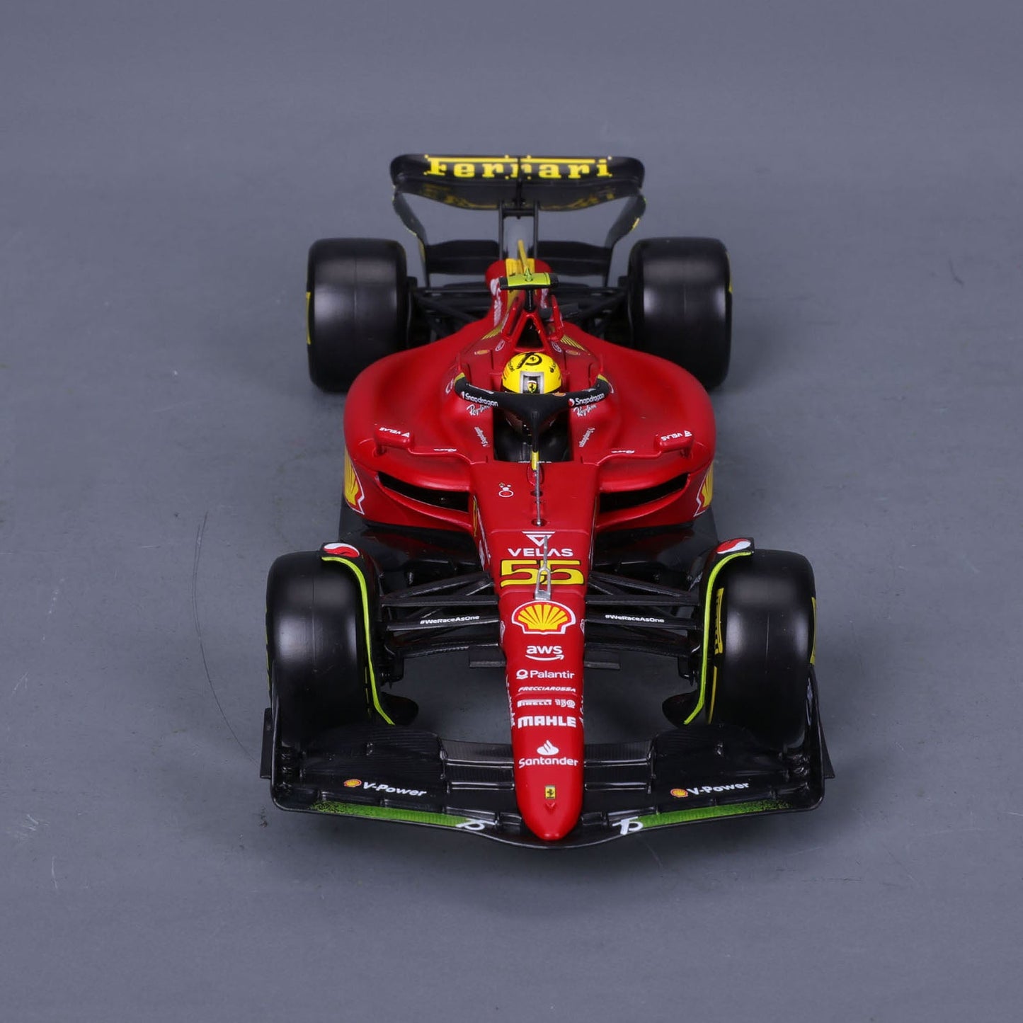 Bburago 1:24 Ferrari Racing 2022 F1 75 Sainz #55