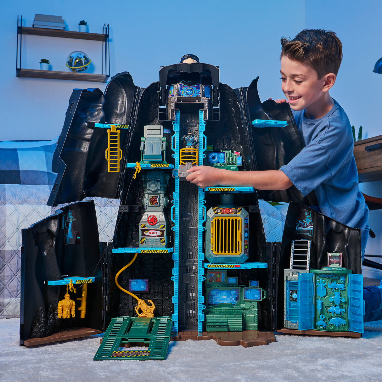 Batman Bat-Tech Batcave Giant Transforming Playset