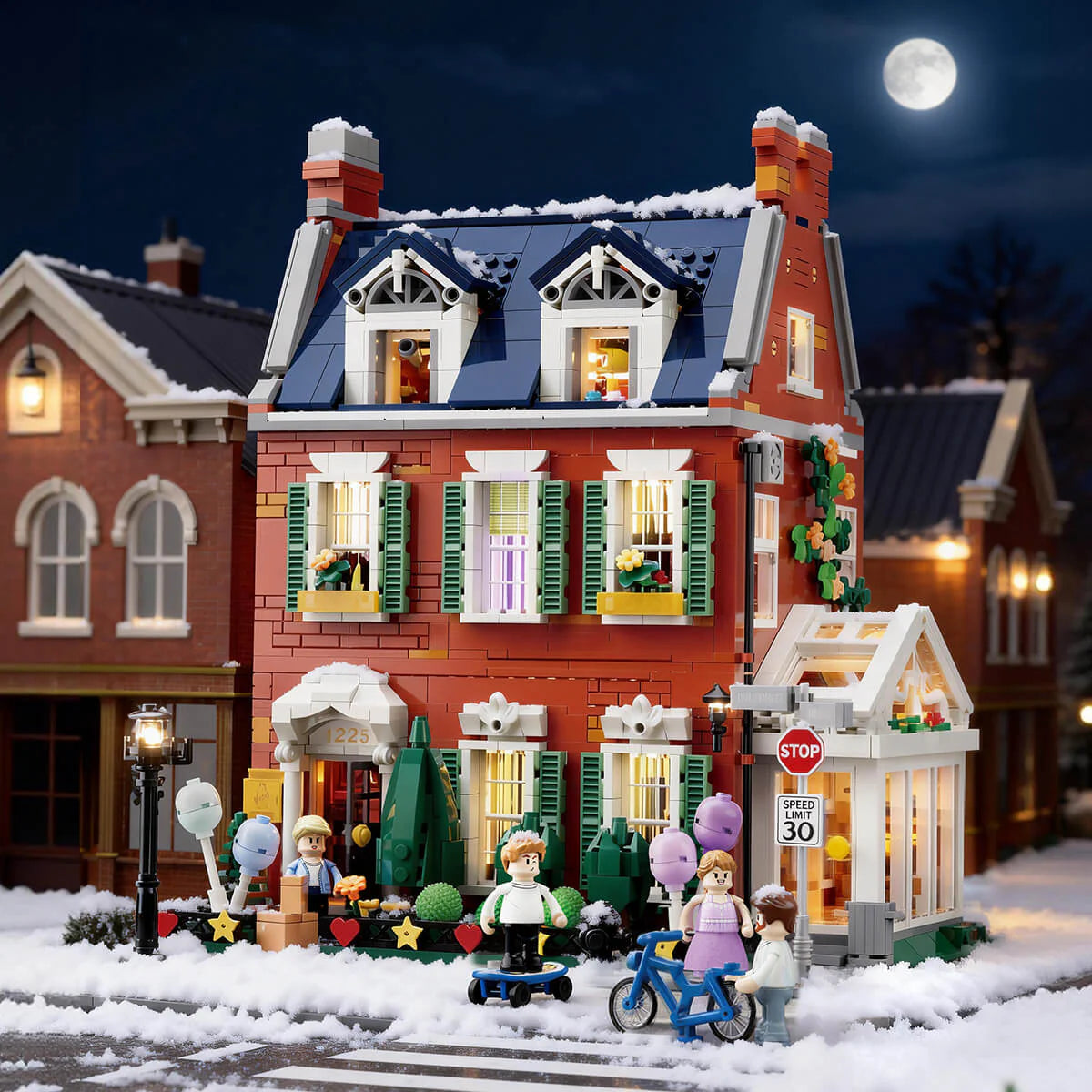 PRE-ORDER | Lumibricks Redbrick Row House