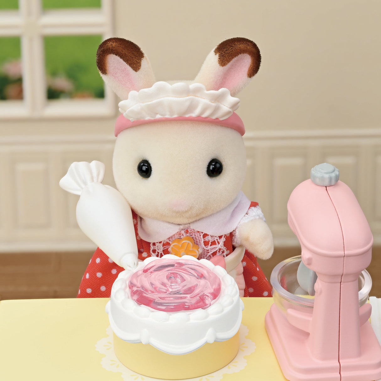 Sylvanian Families Village Cake Shop Starter Set