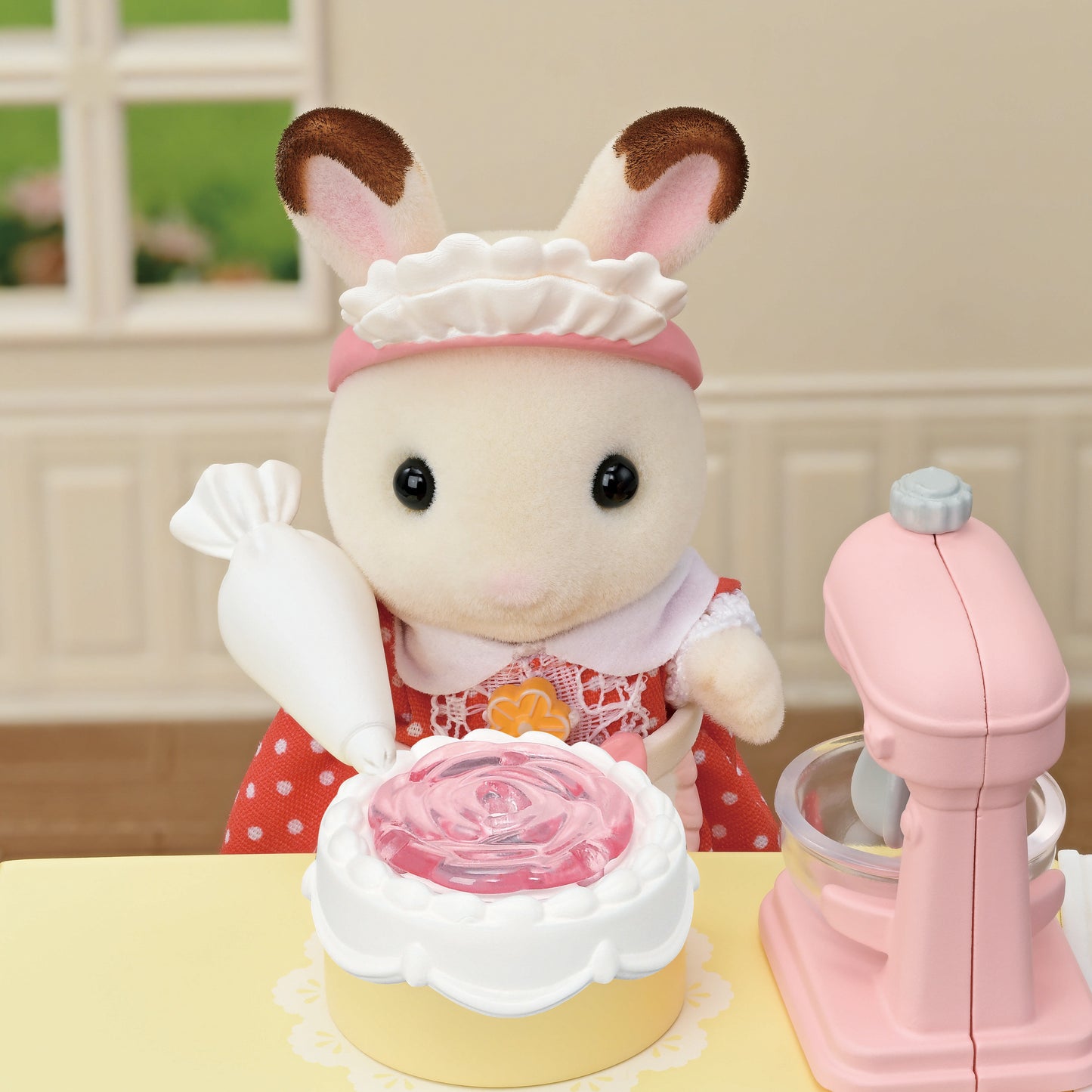 Sylvanian Families Village Cake Shop Starter Set